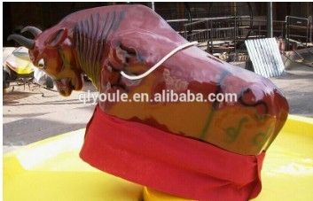China Popular Portable Carnival Rides Mechanical Bull With 1-2 Persons Capacity factory